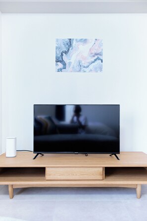 Apartment, Non Smoking (401, 3 people) | Free WiFi, bed sheets