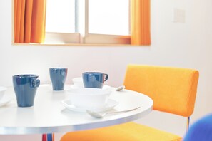 Free WiFi, bed sheets - Liverty Place Nakano (Tokyo)