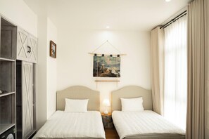 Free WiFi, bed sheets