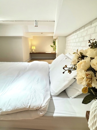 Bathroom. Ly Home Tay Ho Ha Noi