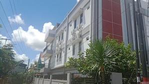 Unclassified image, 3 of 10, button - Guest House Ar Rayan (Pontianak)