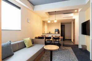 Apartemen Deluks | Wi-Fi gratis dan seprai linen