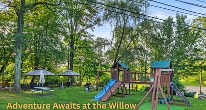 Near Hiking & Water Parks!*Dogs OK*Wi-Fi*Fireplace