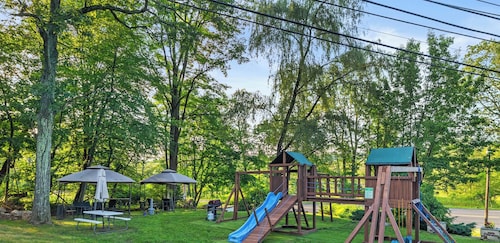 Near Hiking & Water Parks!*Wi-Fi*Fireplace*Patio*
