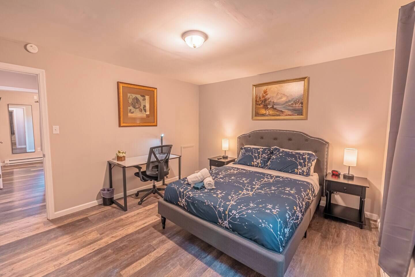 2 bedrooms, desk, iron/ironing board, travel crib