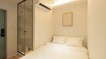 Family Triple Room | Soundproofing, free WiFi, bed sheets