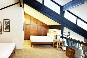 Schreibtisch, Internetzugang, Bettwäsche