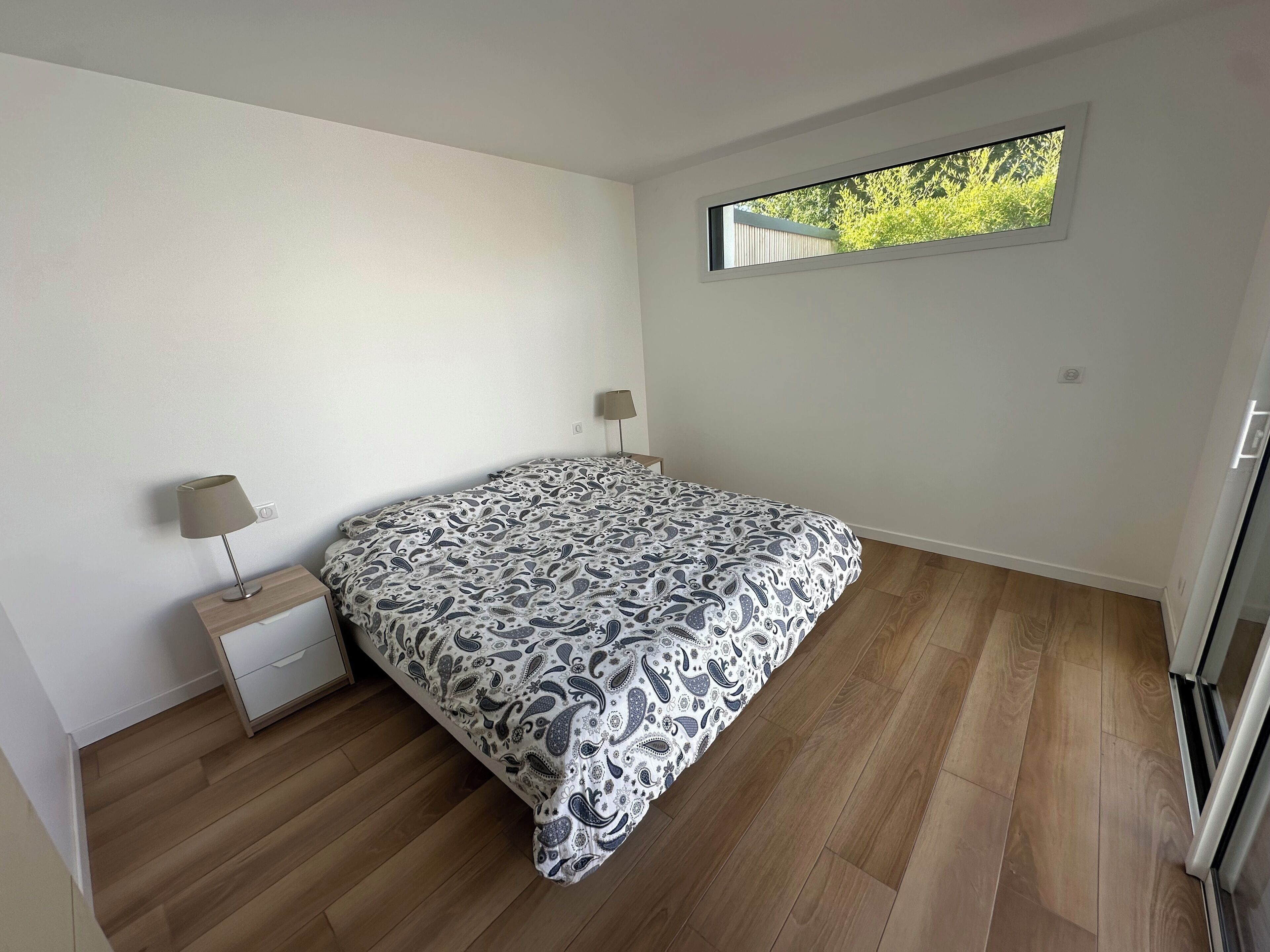 4 chambres, fer et planche à repasser, Wi-Fi, draps fournis