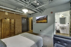 1 habitación, tabla de planchar con plancha, wifi gratis y ropa de cama 