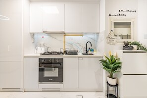 Fridge, microwave, oven, stovetop - Just Steps Away from Circle Mall,Right Beside a Park,Near Restaurants & Bus Stop (Dubai)