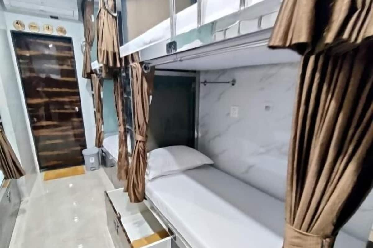 Standard Shared Dormitory | Blackout drapes, iron/ironing board, free WiFi