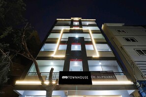 House | Exterior - Townhouse De Alphabet Hotel Kukatpally (Hyderabad)