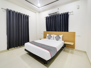 House - Townhouse De Alphabet Hotel Kukatpally (Hyderabad)