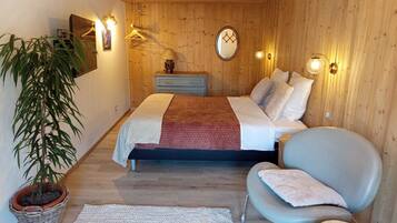 1 habitación, tabla de planchar con plancha, wifi y ropa de cama