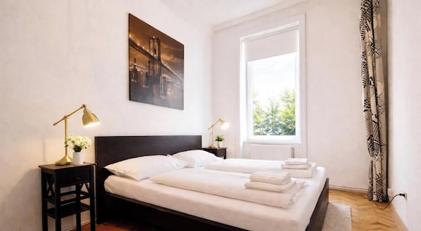 1 chambre, bureau, fer et planche à repasser, Wi-Fi gratuit