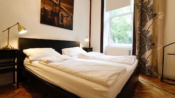 1 dormitorio, escritorio, tabla de planchar con plancha y wifi gratis