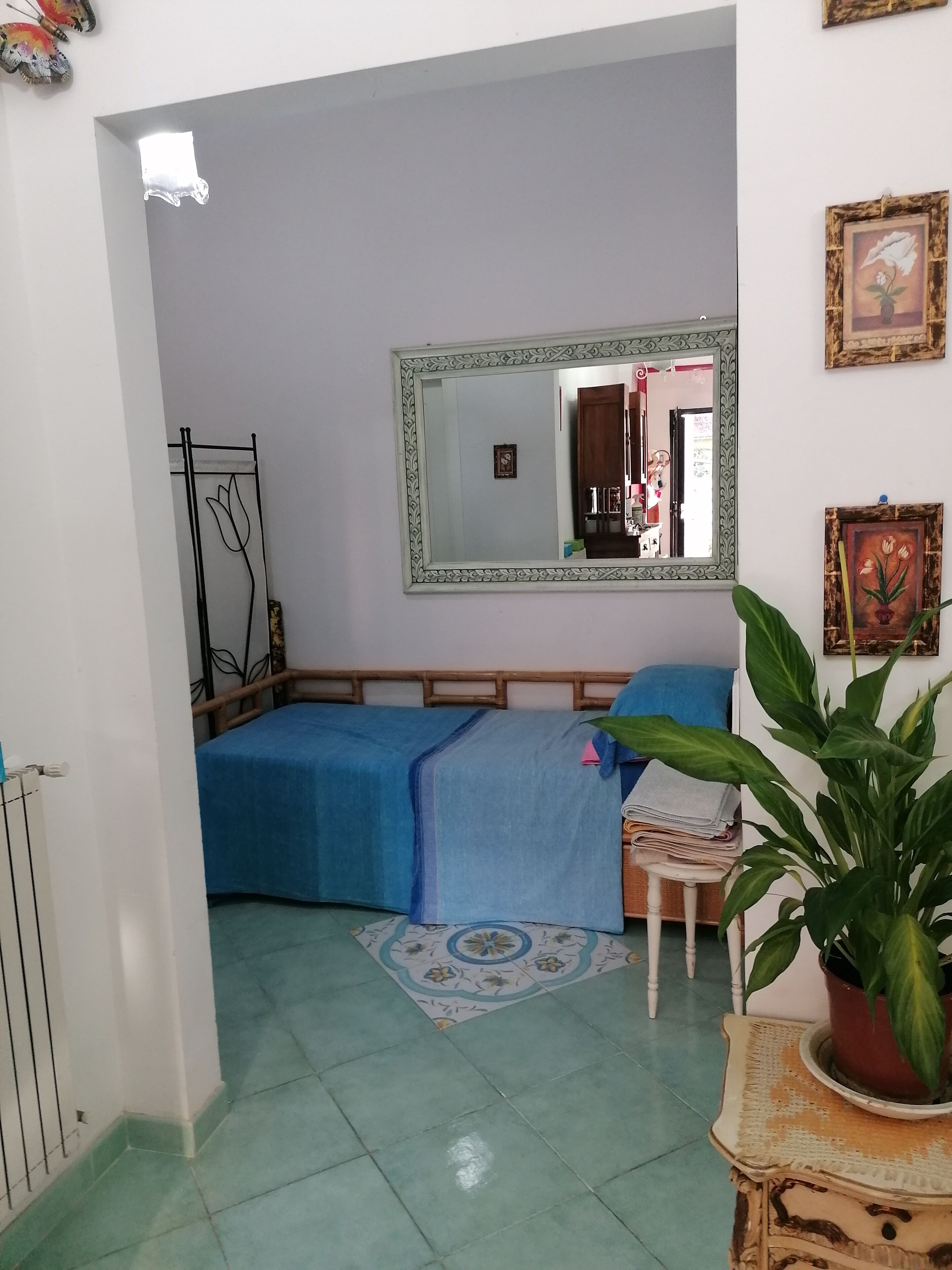 3 soverom, strykejern/-brett, internettilgang og sengetøy