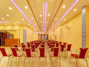 House | Meeting facility