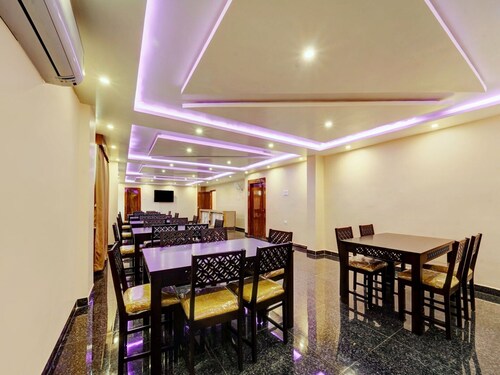 Super Townhouse OAK The Dev Regency