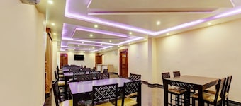 Super Townhouse OAK The Dev Regency