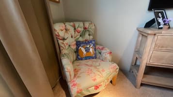 Shared Dormitory, 1 Bedroom, Patio, Garden View | Interior