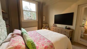 Shared Dormitory, 1 Bedroom, Patio, Garden View
