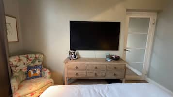 Shared Dormitory, 1 Bedroom, Patio, Garden View