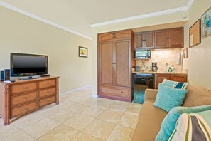 TV - Aloha Condos, Islander on the Beach, Condo 216, Ocean View, AC (Kapaa)