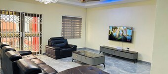 Sunlit Top Floor +Starlink Wi-Fi + Laundry Machine