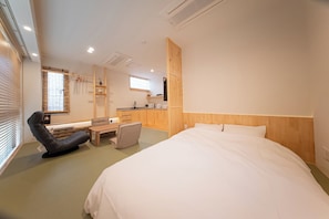 Free WiFi, bed sheets