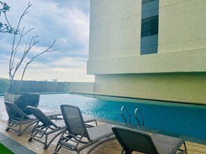 Outdoor pool - L30-ParadigmMall Residence Skudai by UCoMeStay (Johor Bahru)