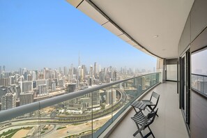 Property grounds - FIRST CLASS | 2BR | Mesmerizing Burj Khalifa View (Dubai)
