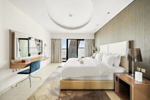 3 室のベッドルーム、デスク、アイロン / アイロン台、WiFi