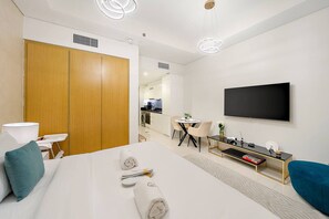 1 bedroom, desk, iron/ironing board, WiFi