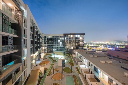 Spacious 3BR Eco Stay | Masdar City Abu Dhabi Near Airport & Yas Island