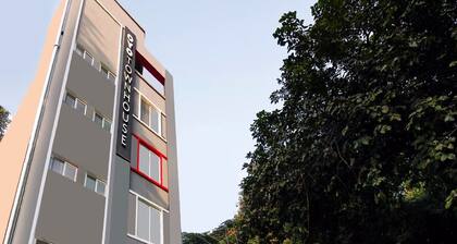 Super Townhouse RCC Elite