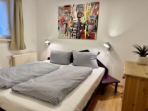 2 dormitorios, tabla de planchar con plancha, wifi