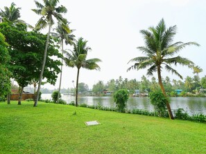 House | Garden - Super Townhouse Island Inn (Kanayannur)