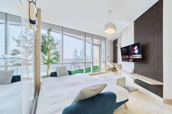 1 bedroom, desk, iron/ironing board, WiFi