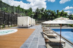 Piscine extérieure