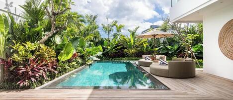 Villa (4 Bedrooms) | Exterior