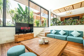 Villa (5 Bedrooms) | Extérieur