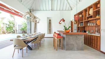 Villa (5 Bedrooms) | Exterior