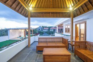 Villa (6 Bedrooms) | Exteriör