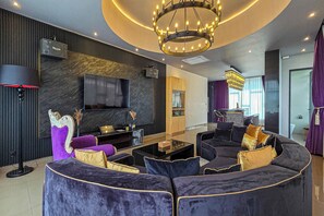 Huvila (5 Bedrooms) | Ulkopuoli