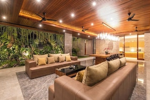 Villa (5 Bedrooms) | Extérieur