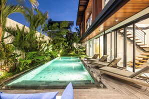 Exterior - Stylish 5BR Beach Villa, 200m in Boho Canggu (Munggu)
