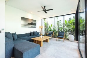 Villa (5 Bedrooms) | Extérieur