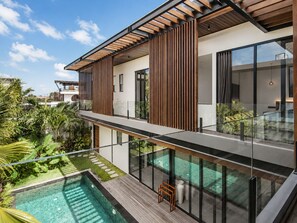 Huvila (5 Bedrooms) | Ulkopuoli
