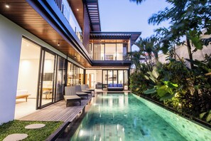 Exterior - Stylish 5BR Beach Villa, 200m in Boho Canggu (Munggu)